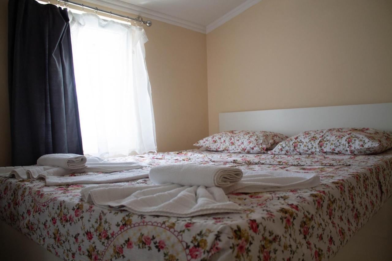 Hotel Living Suto Orizari Экстерьер фото