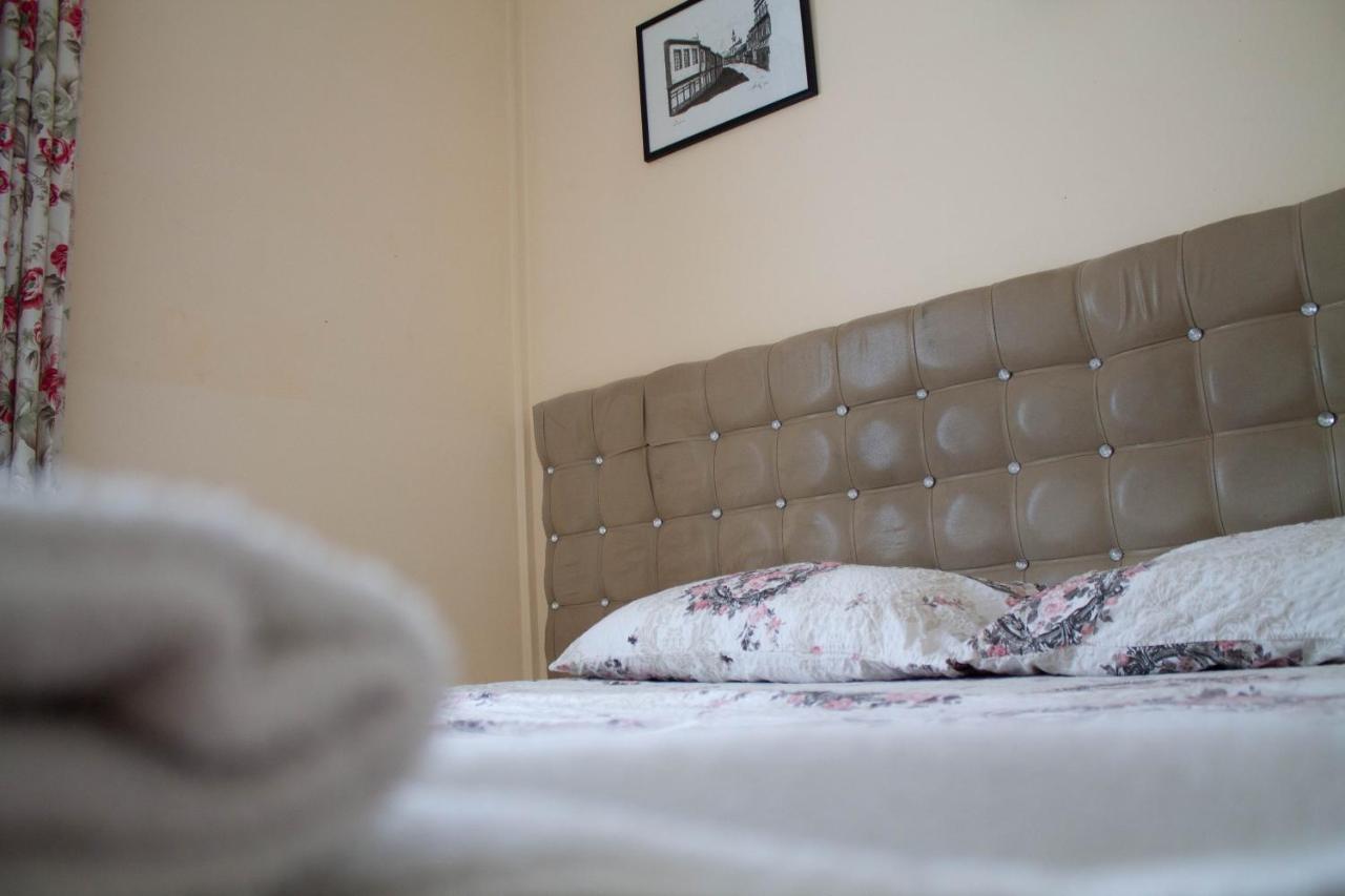 Hotel Living Suto Orizari Экстерьер фото